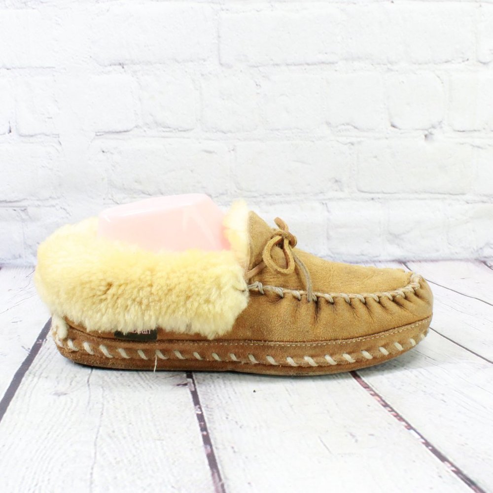 LL BEAN Brown Shearling Lined Wicked Good Moccasin Slippers Size 6 M - Picture 1 of 9